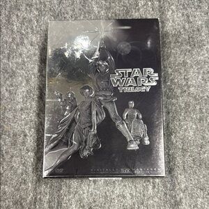 Star Wars Trilogy DVD Set - Silver and Black